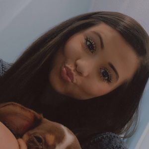 Meet your Posher, Lydia